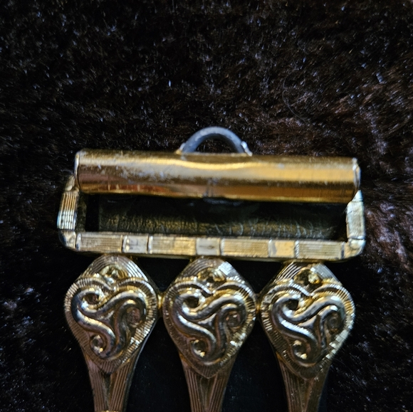 VINTAGE 80's BLACK&GOLD BELT - Picture 4 of 6